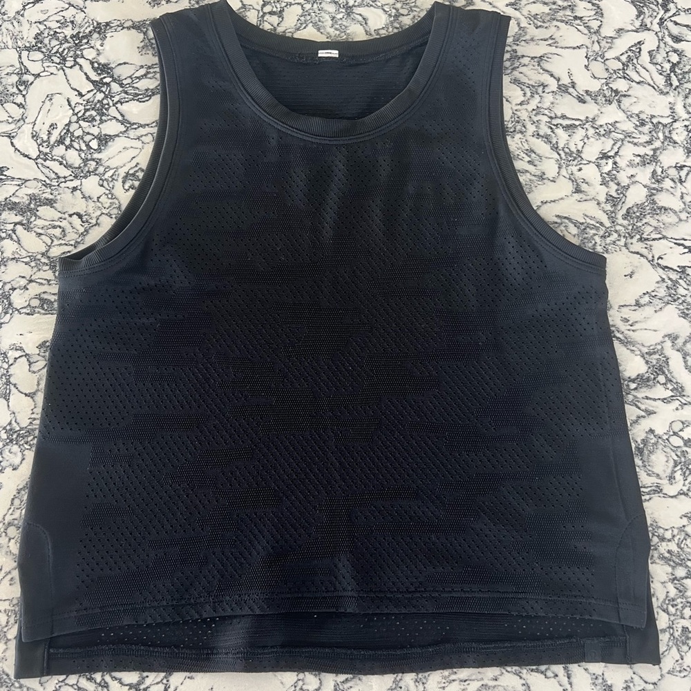 Lululemon Train to Be Tank dot camo BLACK Size 4